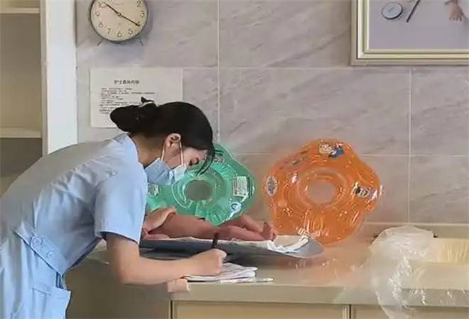 月子姐姐母婴护理