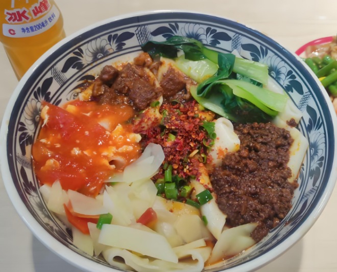 老陈婆西安油泼面 老陈婆西安油泼面