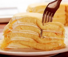 榴心仙榴蓮千層蛋糕