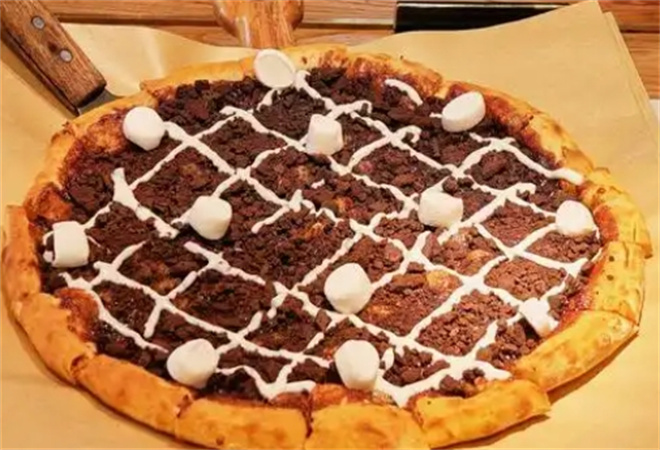 柯尼斯比萨加盟