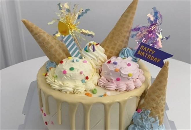 卡吉莎冰淇淋生日蛋糕