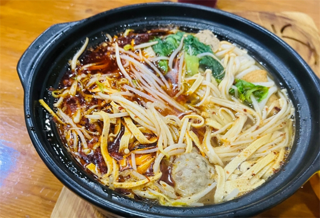 八大祥過橋米線