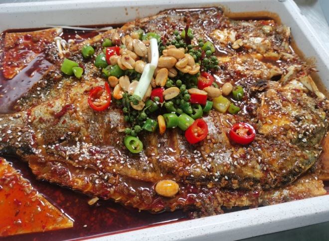 錢椒椒鮮椒烤魚
