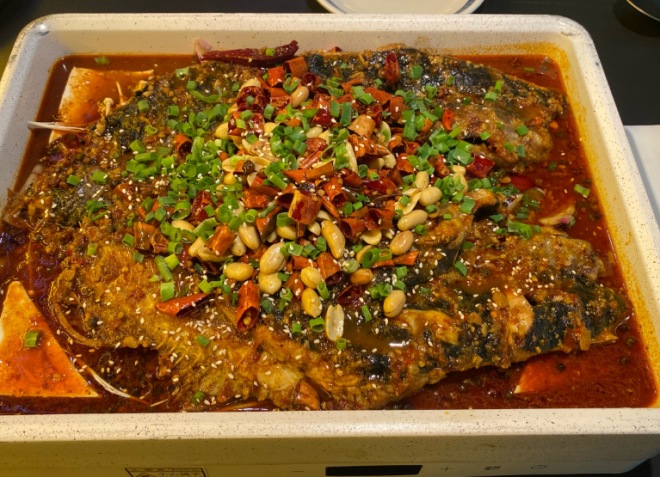 錢(qián)椒椒鮮椒烤魚(yú)