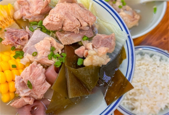 老王媽媽排骨飯