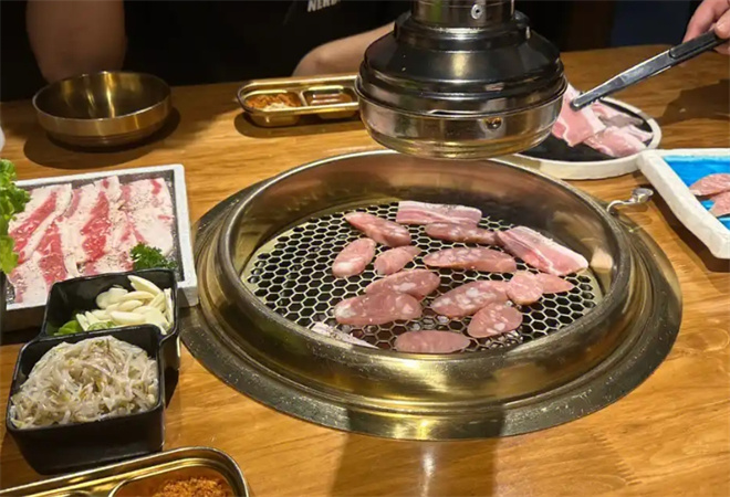 小竹家炭火烤肉加盟