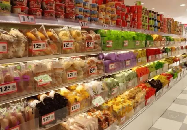 线下量贩零食店