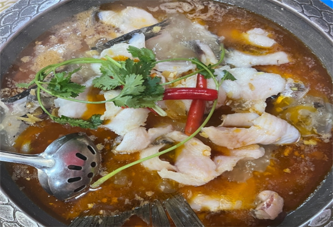 瓦岗寨石锅鱼
