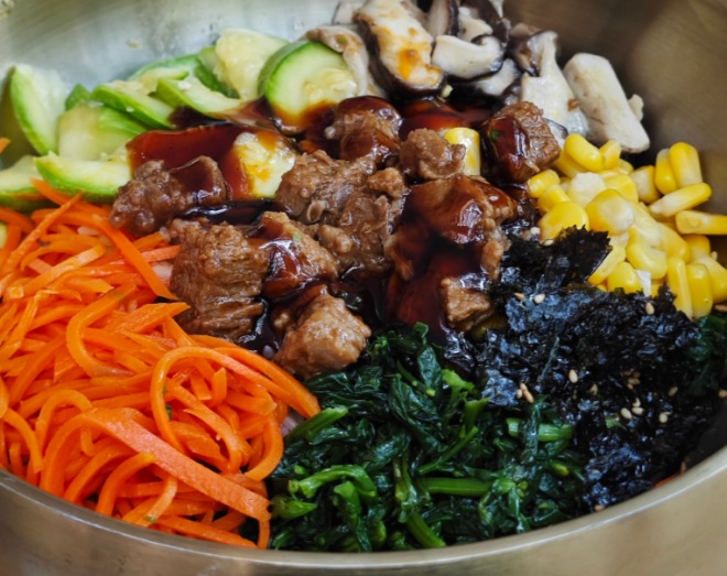 韓國(guó)料理拌飯