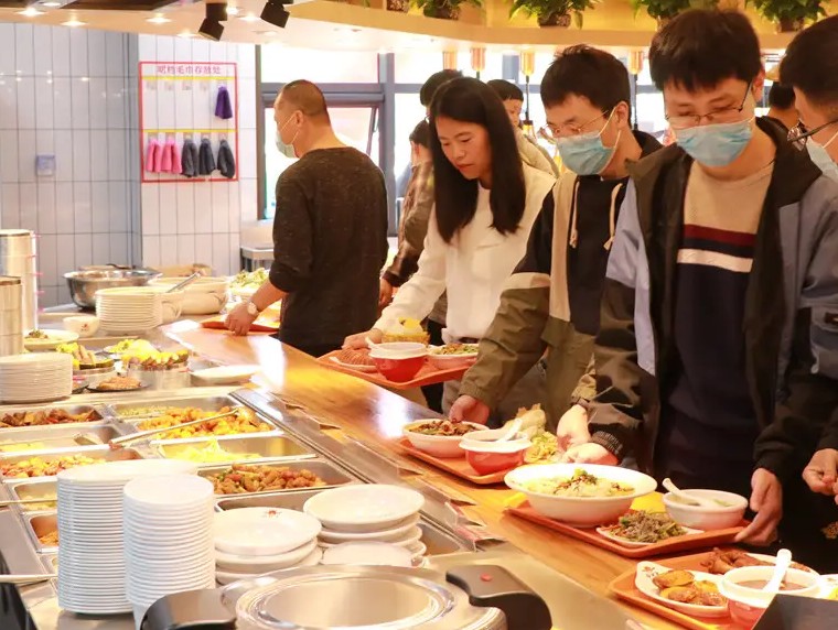 宜味客中式快餐加盟