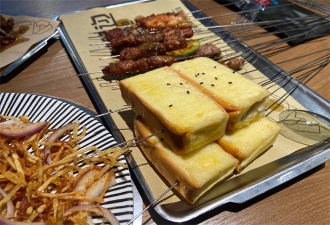 破路边烧烤工厂