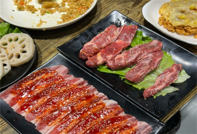 集合燥肉炭火烤肉加盟