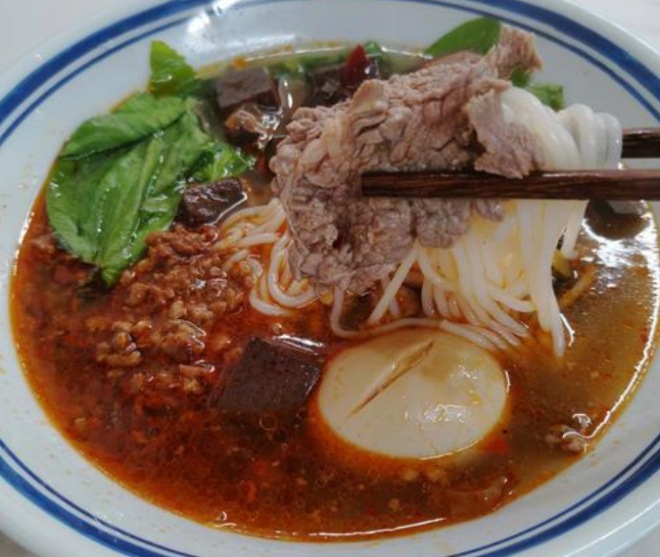 李汇记鲜烫牛肉米线加盟