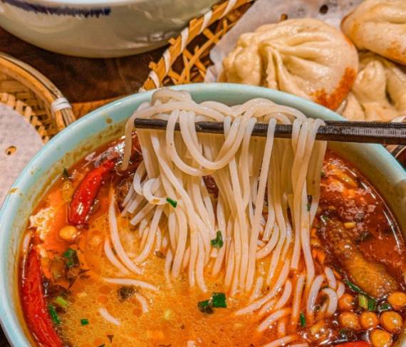 李豁子臭豆腐米线