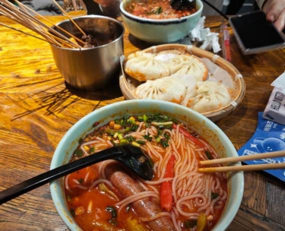 李豁子臭豆腐米线