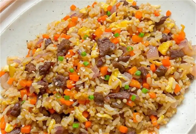 紅燒牛肉炒飯