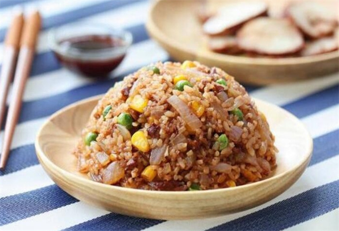 夏禾炒饭加盟