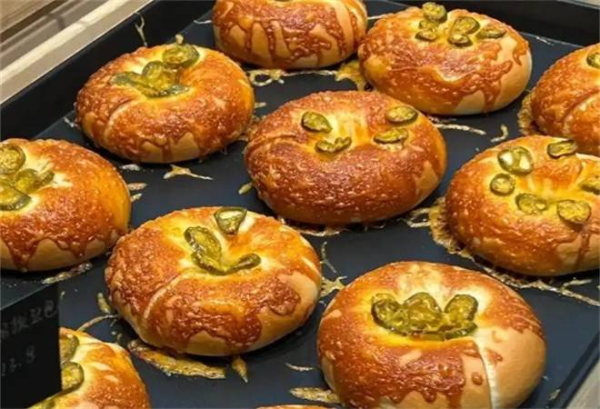 周包包现烤面包