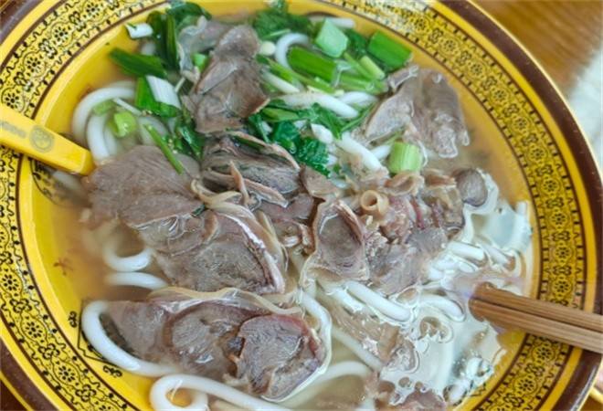长领岗特色羊肉米粉