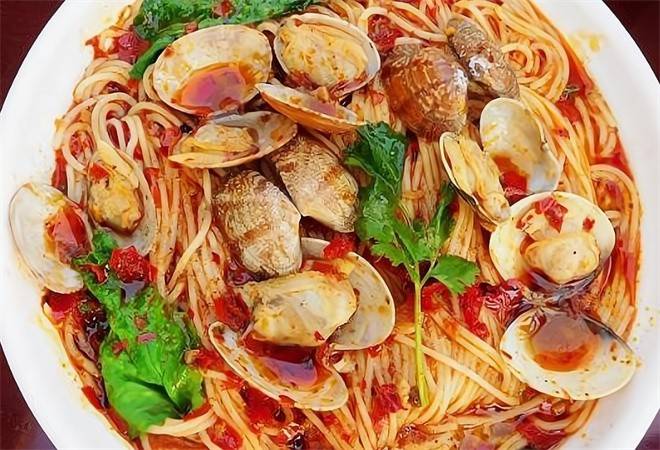 兰小姐的花甲米线