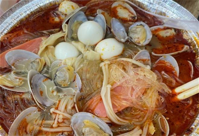 兰小姐的花甲米线