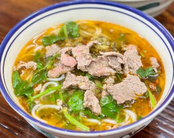 王嘎子生烫鲜肉米线