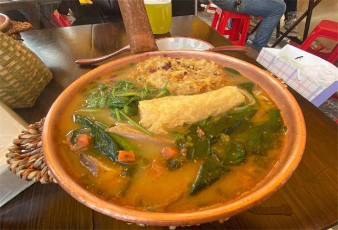 赵阗阗生烫牛肉米线