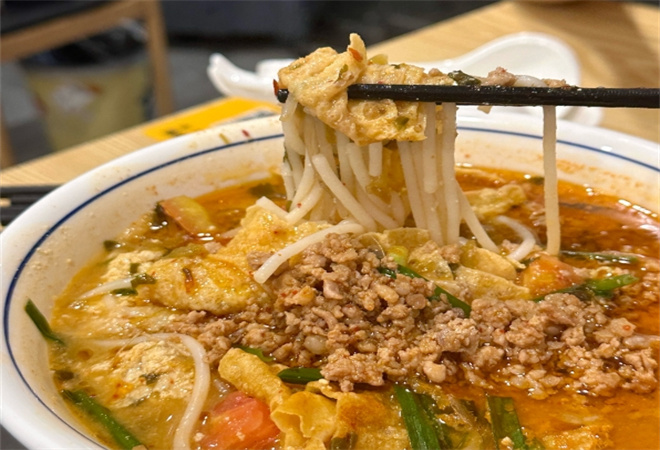 正宗云南小鍋米線
