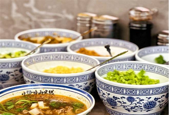 夏田田生烫牛肉米线