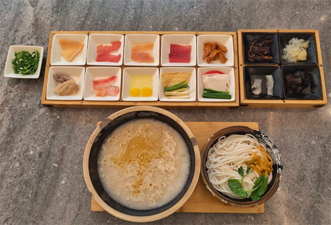 龍香閣過橋米線