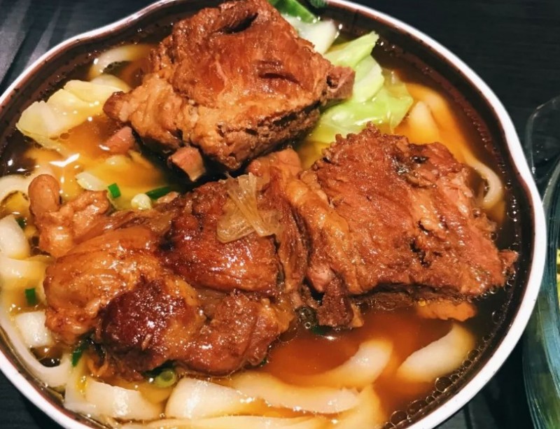 双星牛肉刀削面 双星牛肉刀削面