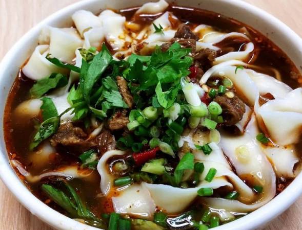 双星牛肉刀削面