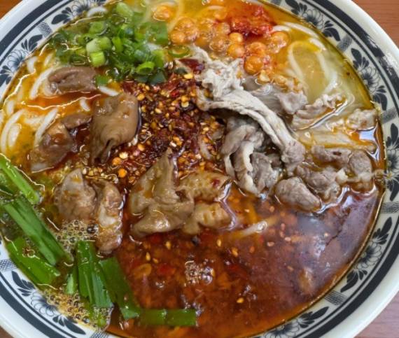 高大山生烫牛肉米线