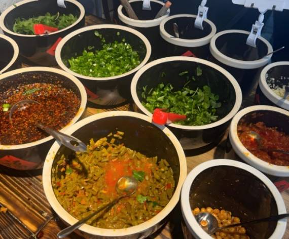 高大山生烫牛肉米线