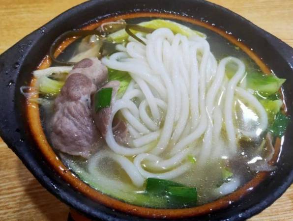 龙苗阁过桥米线