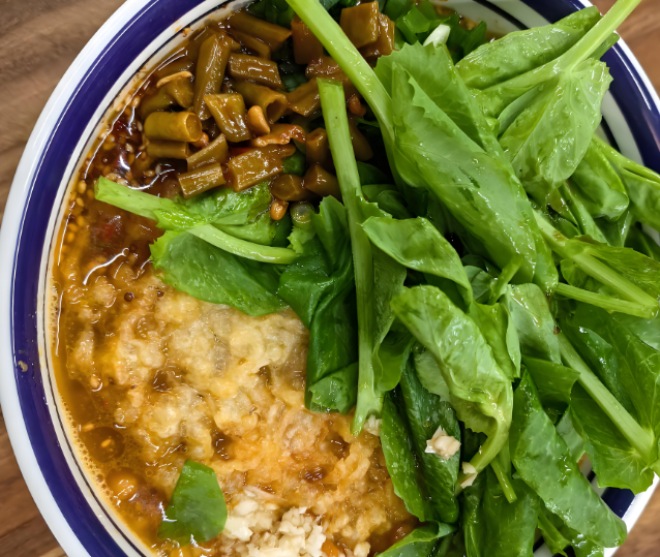 高大山生烫牛肉米线加盟