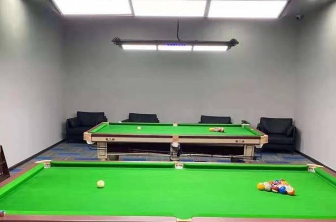 持杆者台球俱乐部