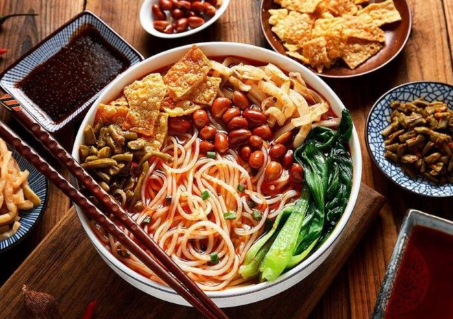 點螺嫂傳統柳州螺螄粉加盟