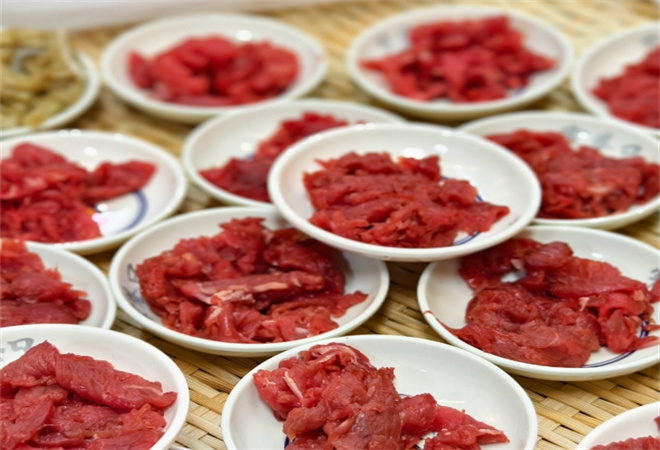 嘉牛哥生燙牛肉米線加盟