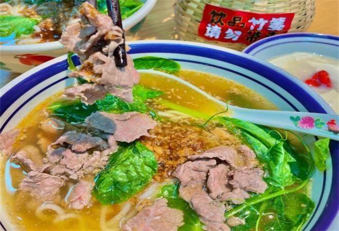 田三爷生烫牛肉米线