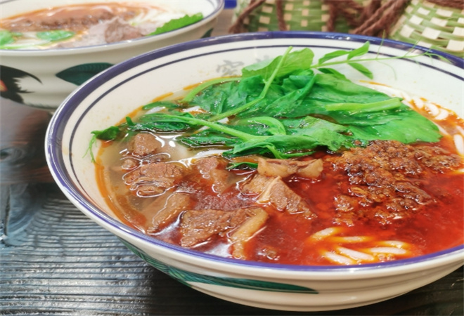云南肉醬米線