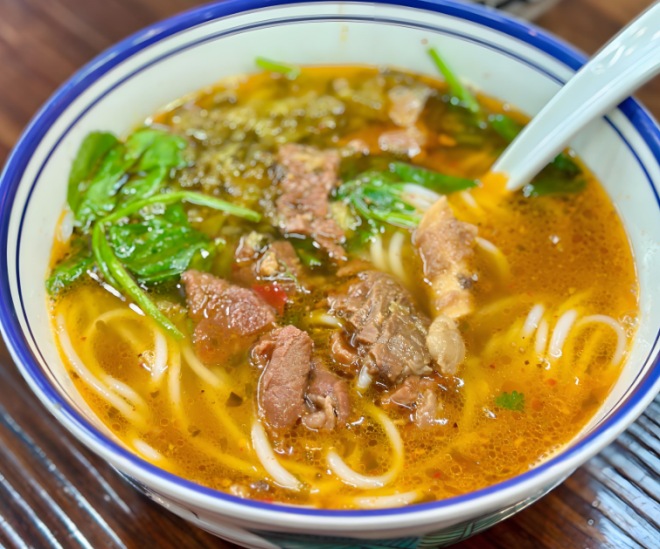 蘇巷里生燙牛肉米線