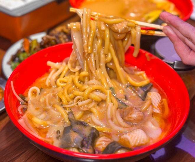 東北黏糊糊麻辣燙加盟