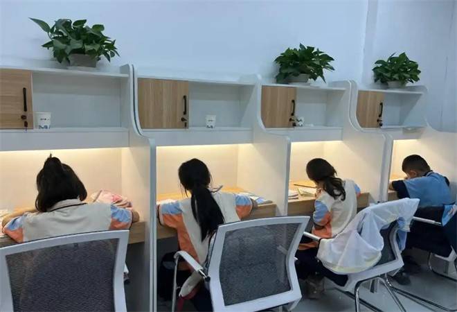 睿智远AI自习室