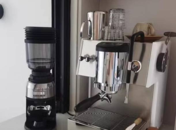 投币自助咖啡机