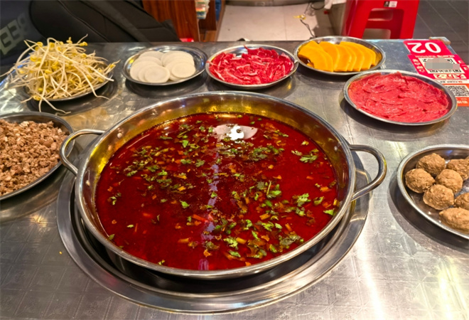火小鮮渣渣牛肉火鍋加盟