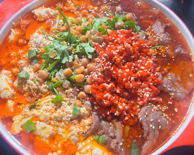 李鮮庭鮮切牛肉冒菜加盟