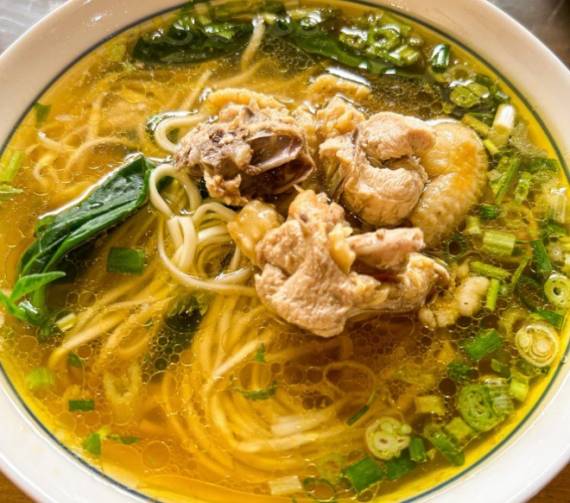 柴老帽大碗鸡面