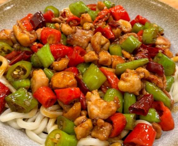 柴老帽大碗鸡面