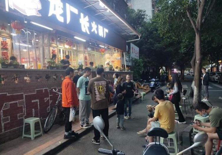 龍廠長老火鍋加盟